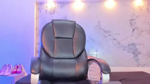 Taylor online show from February 4, 5:02 am