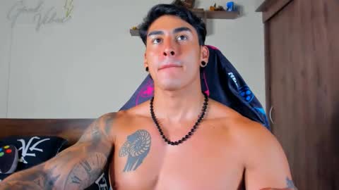 taylor_mclane1 online show from January 13, 4:01 pm