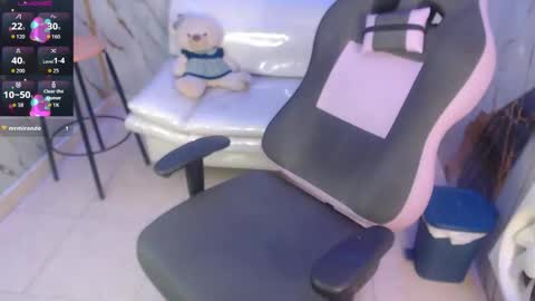 Taylor online show from December 17, 9:43 pm