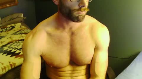 Snapshot of tayloroaks chatting on March 31, 1:40 am Taylor Oaks online show from March 31, 1:40 am