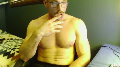 Snapshot of tayloroaks chatting on March 31, 9:48 pm Taylor Oaks online show from March 31, 9:48 pm