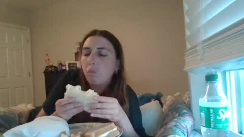 taylorslay online show from July 30, 11:59 pm