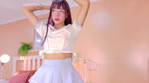 Snapshot of taylorsmitth_ chatting on October 22, 11:43 am TAYLOR online show from October 22, 11:43 am