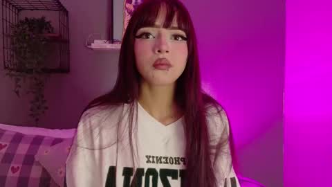 Snapshot of taylorsmitth_ chatting on November 15, 11:51 am TAYLOR online show from November 15, 11:51 am