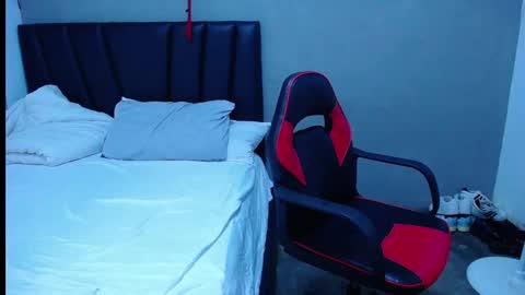 Tayron online show from November 16, 6:46 pm