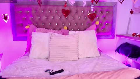 Snapshot of tayzon_foxxx chatting on February 13, 1:29 pm Sofia online show from February 13, 1:29 pm