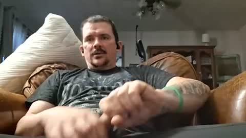 tbaxter95187 online show from June 26, 1:43 am