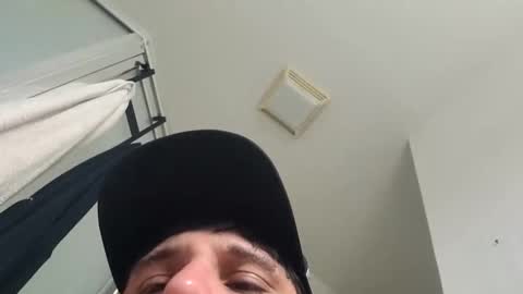 Luis online show from October 9, 7:01 pm