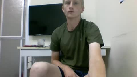 Snapshot of tcute0 chatting on September 19, 9:04 pm tcute0 online show from September 19, 9:04 pm