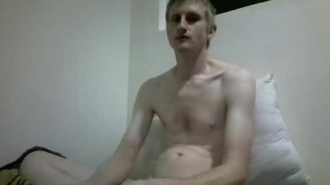 Snapshot of tcute0 chatting on March 1, 10:01 pm tcute0 online show from March 1, 10:01 pm