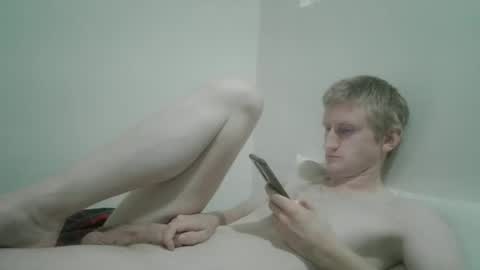 Snapshot of tcute0 chatting on March 3, 10:54 am tcute0 online show from March 3, 10:54 am