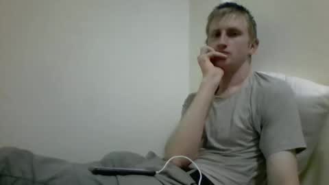 Snapshot of tcute0 chatting on March 11, 1:44 am tcute0 online show from March 11, 1:44 am