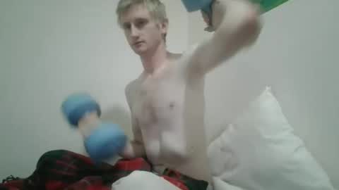 Snapshot of tcute0 chatting on March 19, 12:03 am tcute0 online show from March 19, 12:03 am