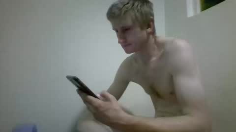 Snapshot of tcute0 chatting on March 28, 10:42 pm tcute0 online show from March 28, 10:42 pm