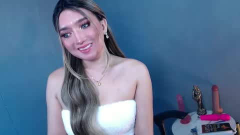 ellaine online show from December 10, 10:16 pm