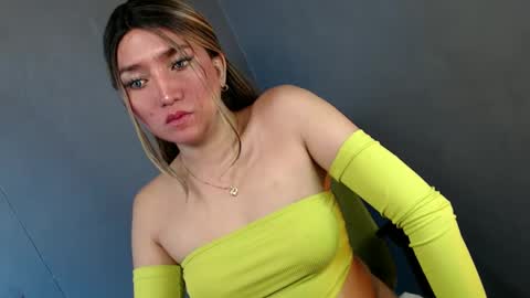 ellaine online show from January 5, 11:01 pm