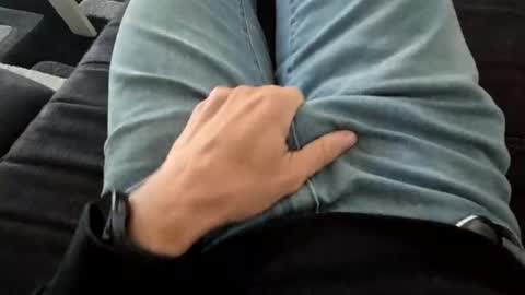 teaeumeer_2027 online show from April 23, 3:47 pm