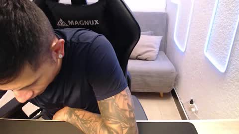 DYNAMITE DUO69 online show from March 6, 12:01 pm