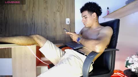 Snapshot of teamporn_18 chatting on January 8, 7:13 pm Danger online show from January 8, 7:13 pm