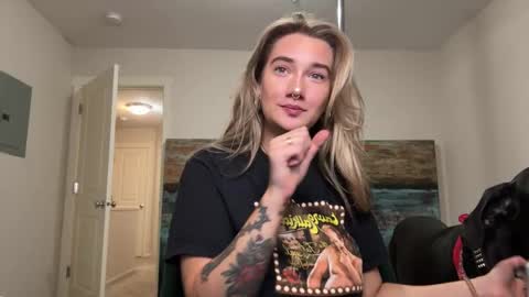 Snapshot of teamtragic chatting on October 11, 2:33 am Katy online show from October 11, 2:33 am