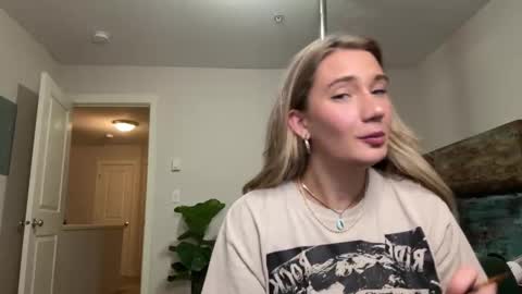 Snapshot of teamtragic chatting on October 24, 2:52 am Katy online show from October 24, 2:52 am