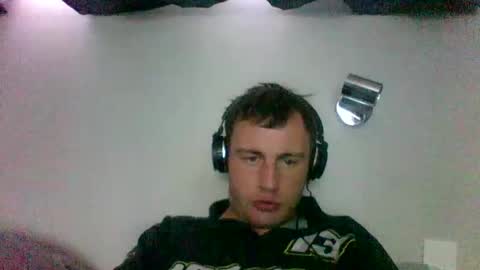 Snapshot of teaser8 chatting on February 15, 3:14 am teaser8 online show from February 15, 3:14 am