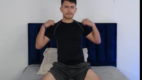 Snapshot of teban_28 chatting on November 24, 7:02 pm teban_28 online show from November 24, 7:02 pm