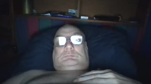 Snapshot of tebb61 chatting on October 22, 6:57 am Mark online show from October 22, 6:57 am