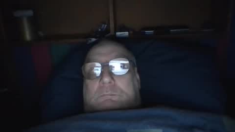 Snapshot of tebb61 chatting on October 25, 7:52 pm Mark online show from October 25, 7:52 pm