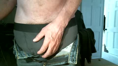 Snapshot of techloot chatting on February 1, 7:55 pm techloot online show from February 1, 7:55 pm