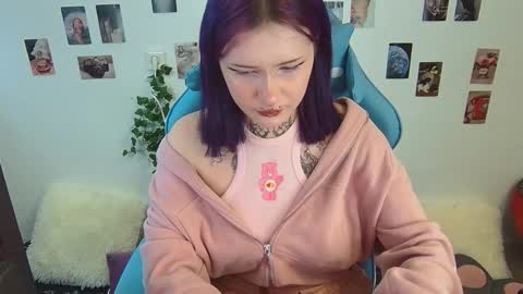 Snapshot of technical_face_powder_error chatting on November 19, 10:48 am technical_face_powder_error online show from November 19, 10:48 am