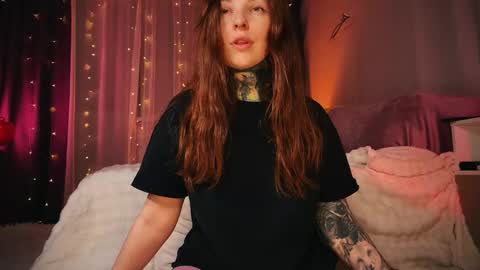 Snapshot of technoelf chatting on November 20, 3:01 pm Mary X TechnoElfff INST fansly kissmary online show from November 20, 3:01 pm