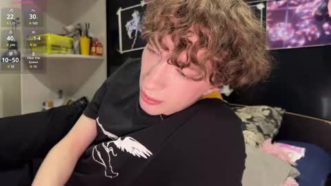 Alice     online show from March 8, 10:02 pm