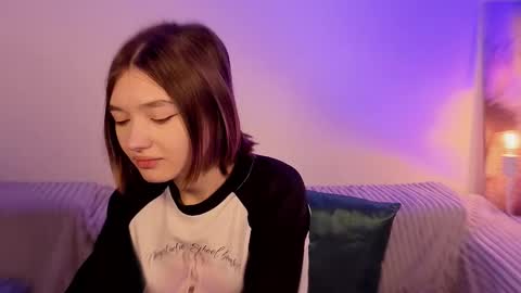 all me precious   online show from February 10, 5:11 am