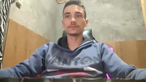 tecnicogatu online show from September 26, 4:27 am