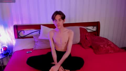 Snapshot of ted_lunn chatting on November 9, 6:55 am Ted online show from November 9, 6:55 am