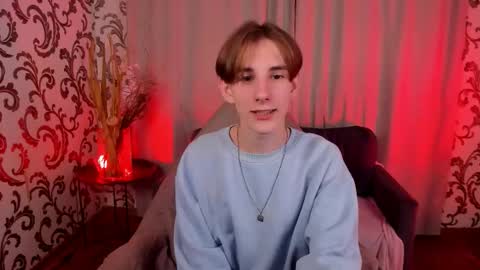 Snapshot of ted_lunn chatting on November 13, 8:08 pm Ted online show from November 13, 8:08 pm