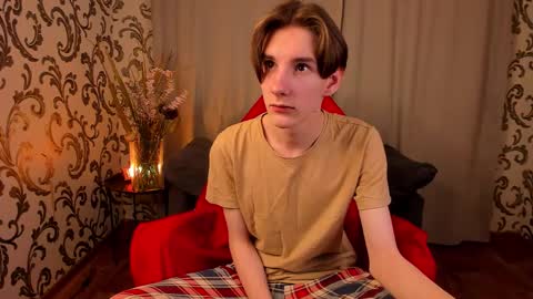 Snapshot of ted_lunn chatting on November 27, 7:16 pm Ted online show from November 27, 7:16 pm