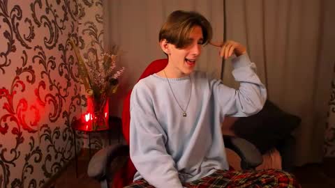 Snapshot of ted_lunn chatting on December 1, 6:46 pm Ted online show from December 1, 6:46 pm