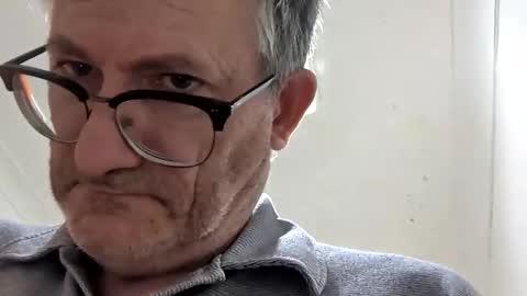 Snapshot of teddstiff chatting on February 8, 1:11 pm Theodore online show from February 8, 1:11 pm