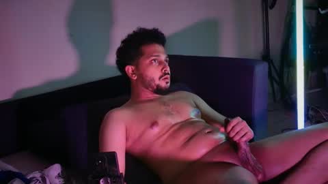 Snapshot of teddy_bananaaa chatting on October 28, 2:37 am teddy_bananaaa online show from October 28, 2:37 am