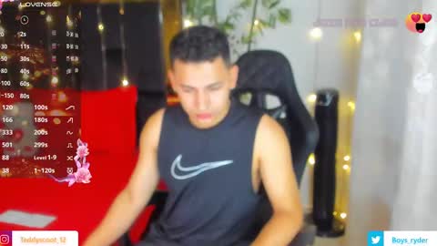 Snapshot of teddy_cowboy chatting on December 7, 10:45 am Follow me on Twitter boys ryder and instagram teddyscoot 12 online show from December 7, 10:45 am