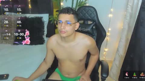 Snapshot of teddy_cowboy chatting on January 6, 11:52 pm Follow me on Twitter boys ryder and instagram teddyscoot 12 online show from January 6, 11:52 pm