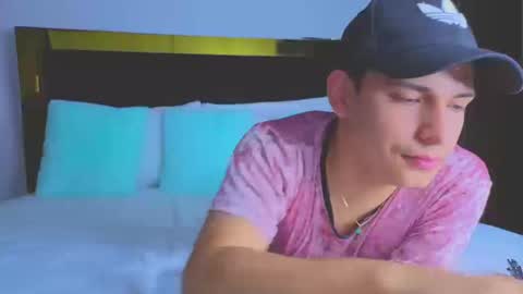 Snapshot of teddy_cowboy chatting on September 18, 10:01 pm Follow me on Twitter boys ryder and instagram teddyscoot 12 online show from September 18, 10:01 pm