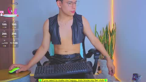 Snapshot of teddy_cowboy chatting on September 19, 9:26 pm Follow me on Twitter boys ryder and instagram teddyscoot 12 online show from September 19, 9:26 pm