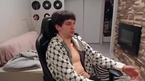 Teddy online show from November 25, 1:22 pm