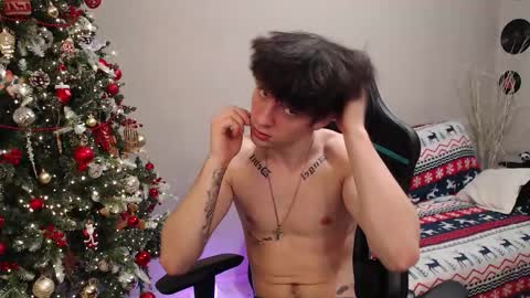 Snapshot of teddy_mode chatting on December 21, 10:28 pm Teddy online show from December 21, 10:28 pm