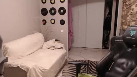 Snapshot of teddy_mode chatting on March 2, 2:36 am Teddy online show from March 2, 2:36 am