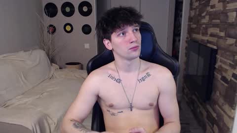 Snapshot of teddy_mode chatting on March 15, 2:06 am Teddy online show from March 15, 2:06 am