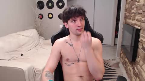 Snapshot of teddy_mode chatting on March 18, 3:53 am Teddy online show from March 18, 3:53 am